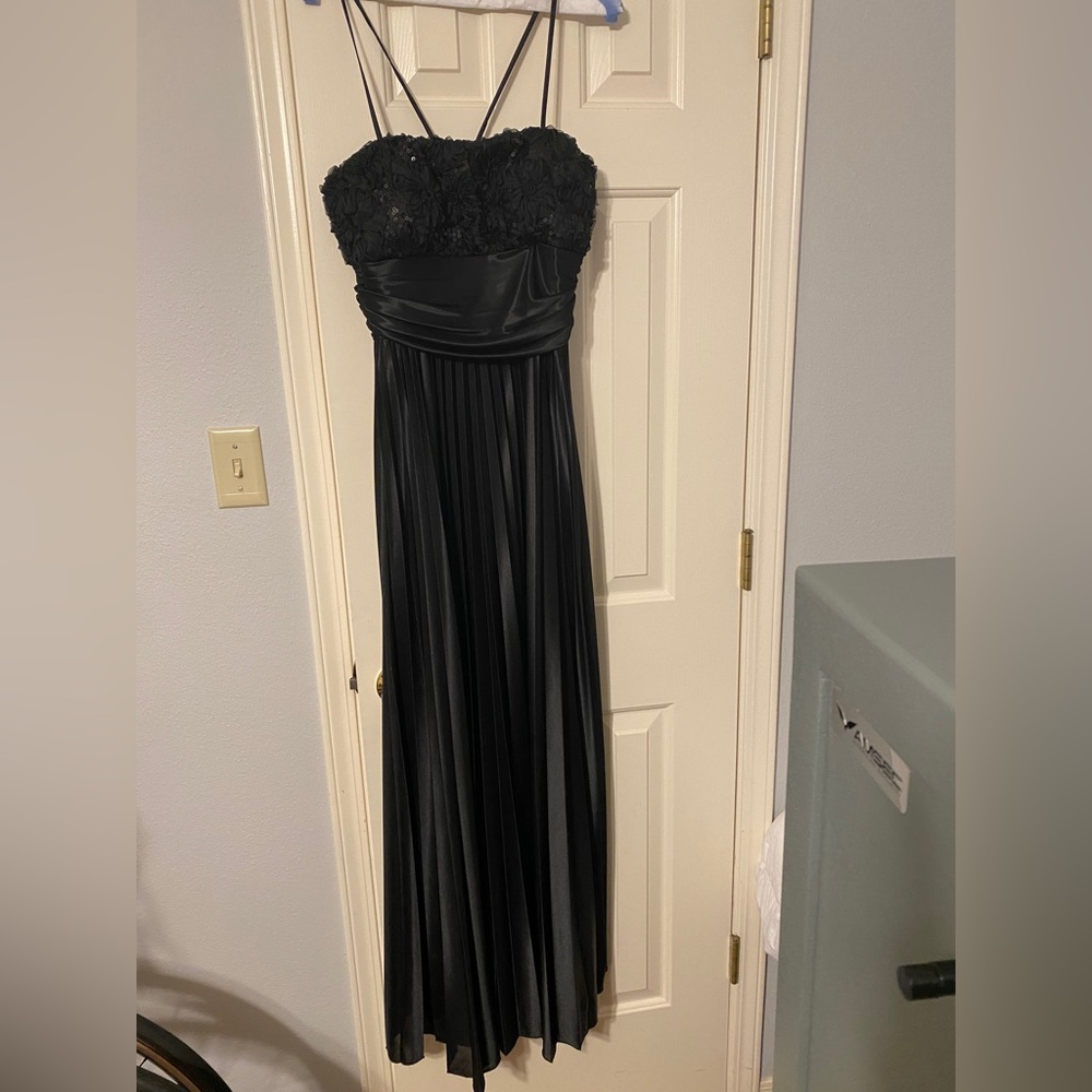 Prom, bridal or special occasion dress!! Beautiful only wore once.